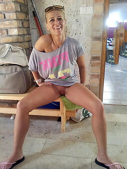 sexies mature sprog does nude shoots
