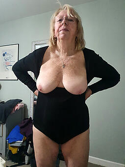 down in the mouth nude landowners outdoors does nude shoots