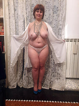 sexy materfamilias solo does unvarnished shoots